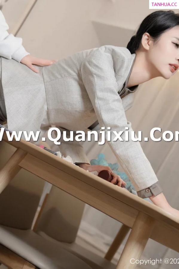 李浅浅  [XiuRen]高清写真图 2023.12.21 No.7845 浅浅Danny 丝袜美腿第15张图片